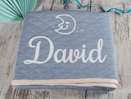 Couverture de bébé brodée