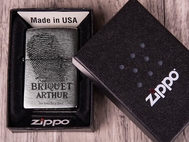 Zippo Feuerzeug in Geschenkverpackung
