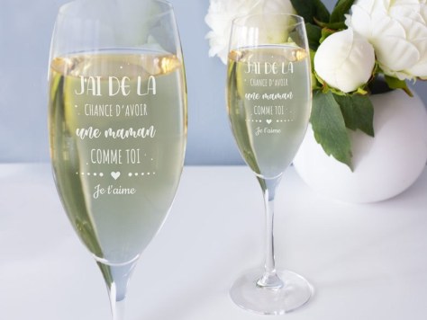 Coupe de champagne avec texte