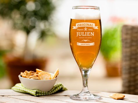 Verre à bière gravé