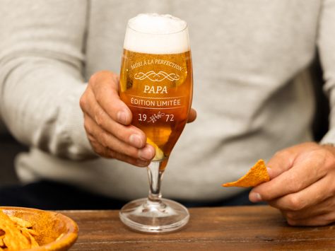 Verre à bière gravé