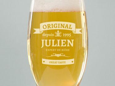 Verre à bière gravé