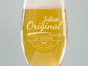 Verre à bière gravé